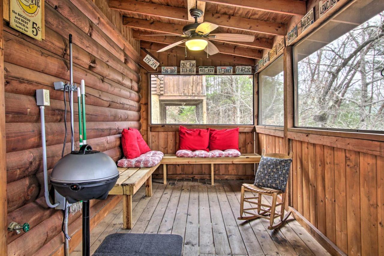 Pigeon Forge Cabin With Hot Tub And Mountain Views! Bagian luar foto